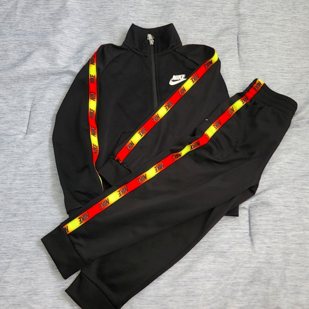 Boy's 4T Nike Tracksuit
